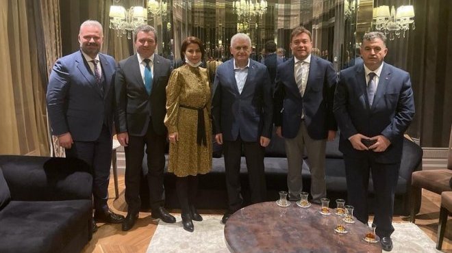 Binali Yıldırım’dan Kınıklı hemşehrilerine selam