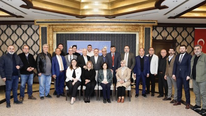 Bizde gönüllük ve gönüldaşlık esastır