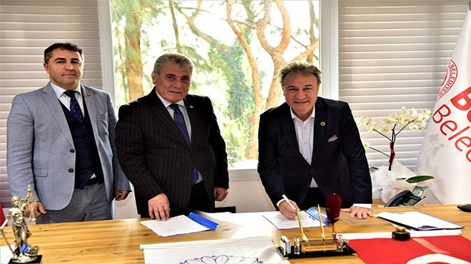 Bornova’da toplu sözleşme sevinci
