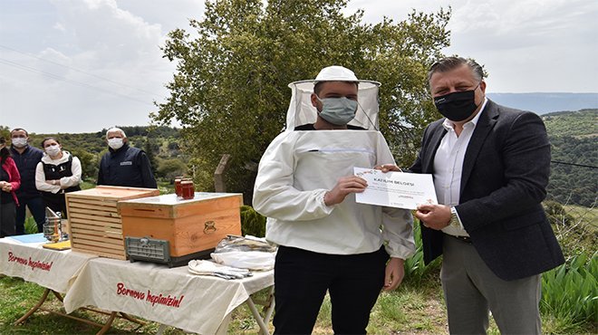 Bornovalı arıcılar kovanlarına kavuştu      