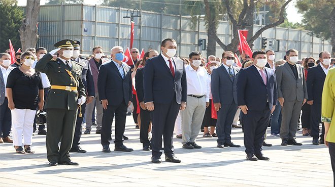 Buca 30 Ağustos Zafer Bayramını Atatürk Maskı’nda kutladı