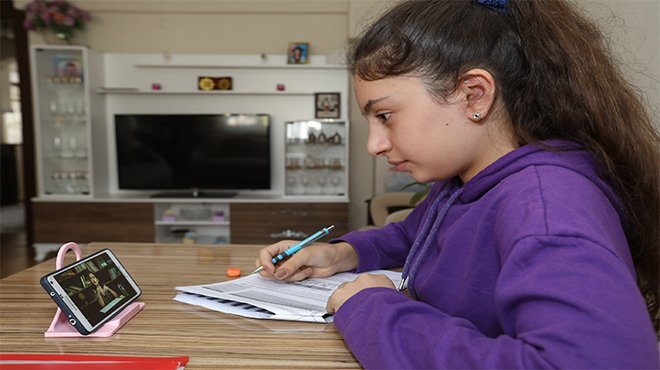Buca Belediyesi’nden gençlere ödüllü deneme sınavı