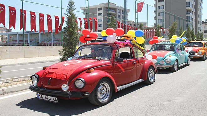 Buca’da 19 Mayıs’a renkli kutlama