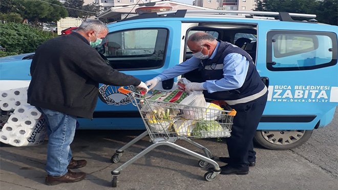 Buca’da ihtiyaç sahiplerine ve 65 yaş üstüne yardım eli