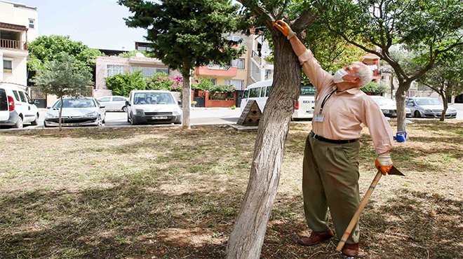 Buca’nın 25 yıllık park gönüllüsü: Sami Güler