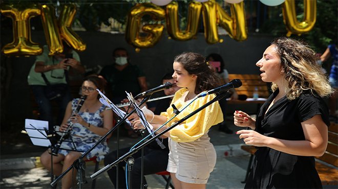 Buca’nın sokaklarında sanat var