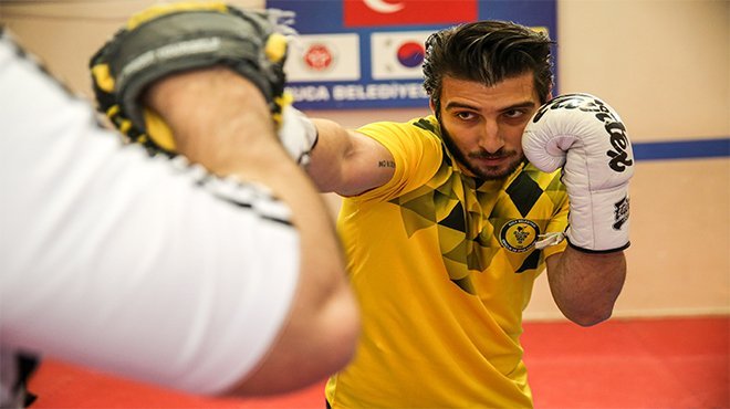 Buca’nın yıldızları Kick Boks Avrupa Kupası yolcusu
