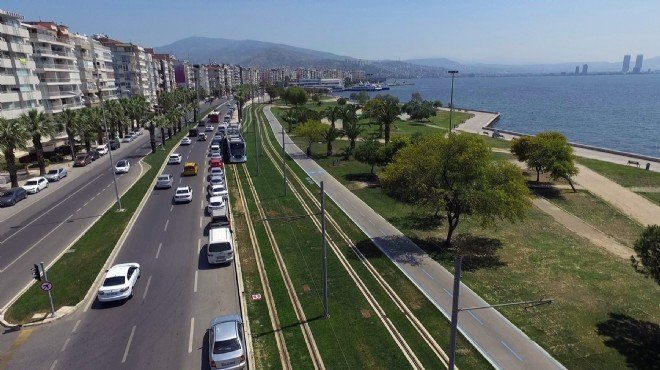 Büyükşehir Belediyesi'nden Karşıyaka trafiğini rahatlatacak hamle 'Ordu Bulvarı’na kesintisiz ulaşım geliyor'