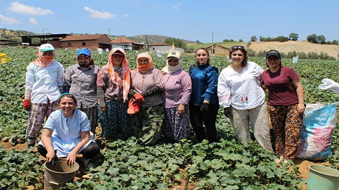 Büyükşehir'den Kiraz'daki kadınlara eğitim