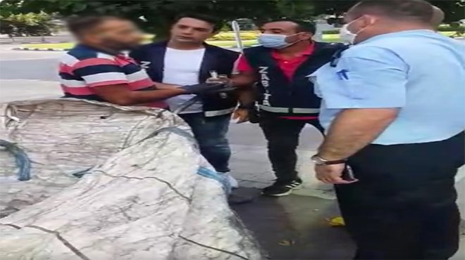 Büyükşehir Zabıtaya bıçaklı saldırı