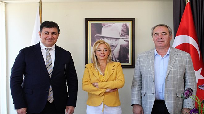 Cemil Tugay’dan İzmir Gazeteciler Cemiyeti’ne Ziyaret