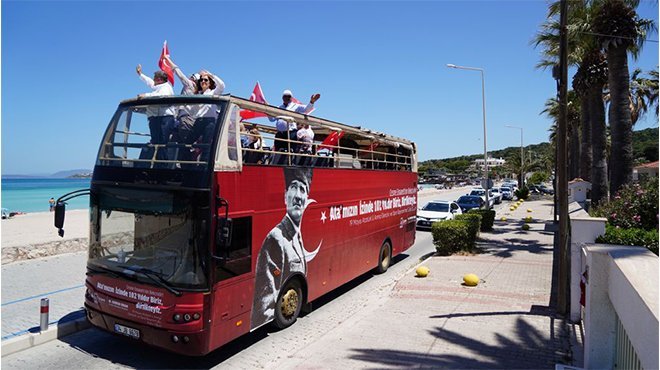 Çeşme’de 19 Mayıs coşkusu sokaklara taşındı