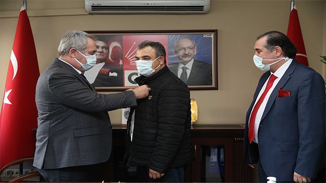 CHP Karşıyaka’dan iki önemli üye kaydı 