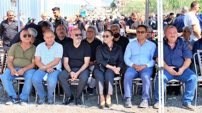CHP’Lİ NİLAY KÖKKILINÇ AŞURE ETKINLIĞINE KATILDI