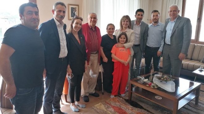 CHP’nin çınarlarına bayram ziyareti!