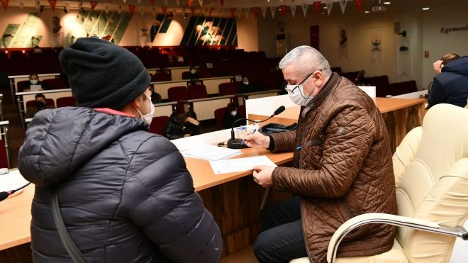 Çiğli Belediyesi’nden işsizlik sorununa örnek çözüm