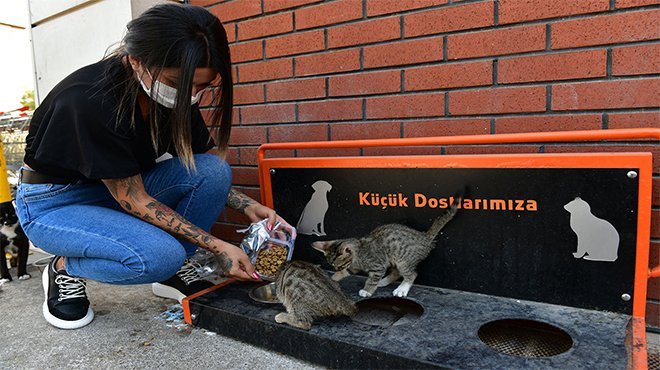 Çiğli Belediyesi Sokak Sakinlerini Unutmadı