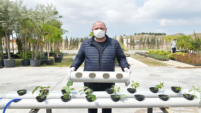 Çiğli’de balkonlarda topraksız tarıma destek