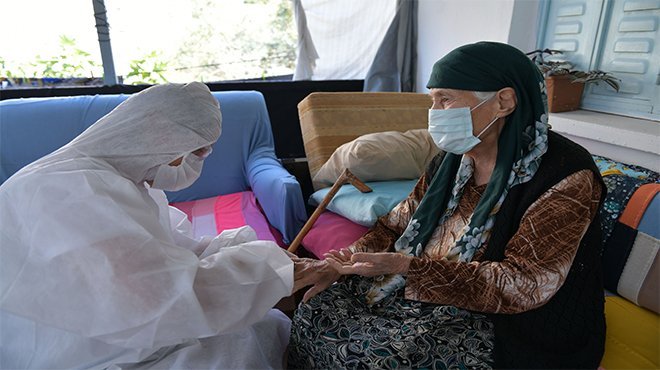 Çiğli’de Evde Bakım Hizmeti Kaldığı Yerden Devam Ediyor
