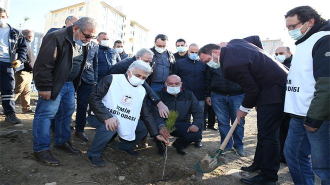 Çiğli’de Sağlık Emekçileri Anısına İlk Fidanlar Dikildi
