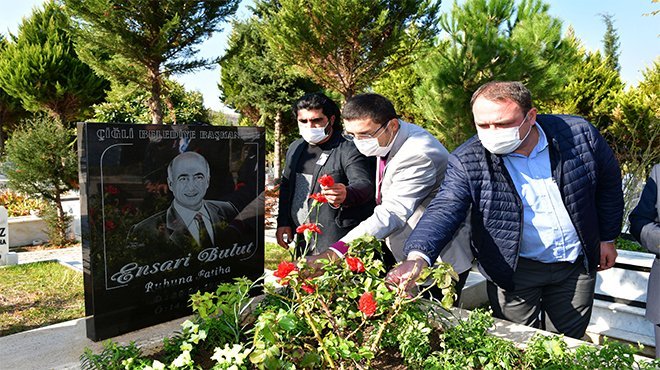 Çiğli’nin Merhum Başkanı Ensari Bulut ölüm yıldönümünde anıldı