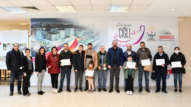 Çiğlili babalar sertifikalarını aldı