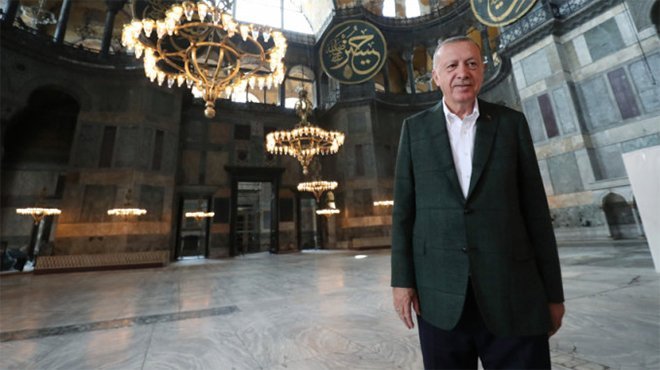 Cumhurbaşkanı Erdoğan Ayasofya Camii'nde!