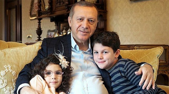 Cumhurbaşkanı Erdoğan'ın torun sevinci