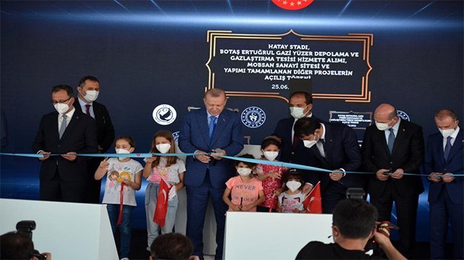 Cumhurbaşkanı Erdoğan törenle Hatay Stadyumunu açtı