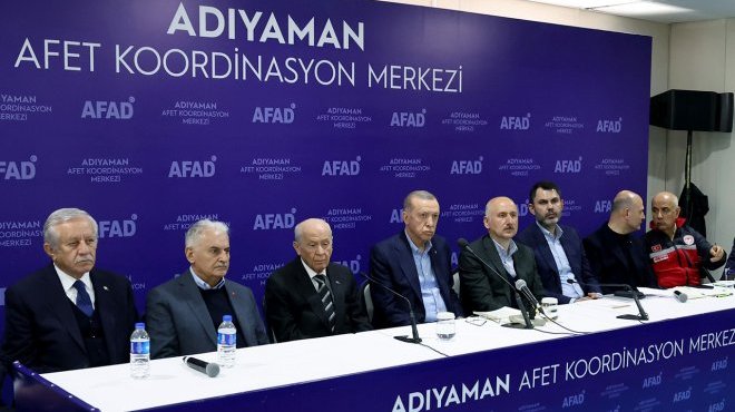 CUMHURBAŞKANI ERDOĞAN: 'YIKILAN ŞEHİRLERİMİZİ 1 YIL İÇİNDE AYAĞA KALDIRACAĞIZ'