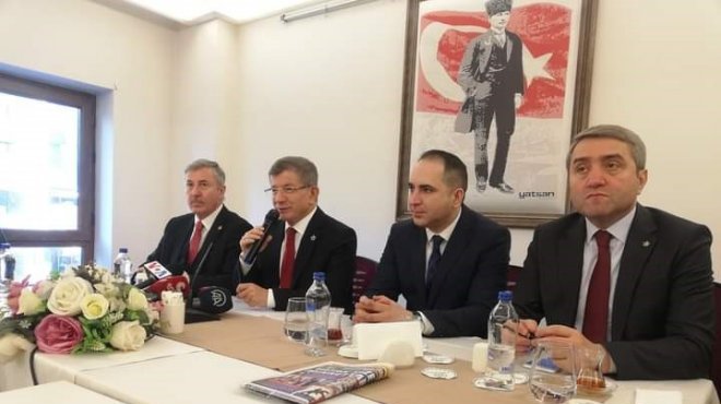 Davutoğlu 'daimî ekonomik kriz masası' önerdi