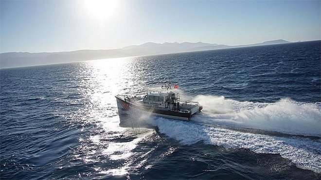 Depremde tekneleri zarar gören balıkçılara ağ dağıtımı