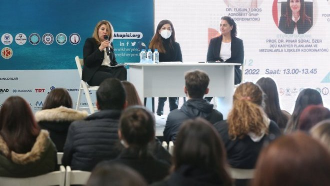 DEÜ’den gençlere kariyer yolunda destek