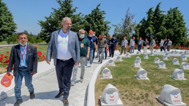 ‘Ecdadımız Çanakkale’de vatan sevgisinin ne demek olduğunu dünyaya gösterdi’