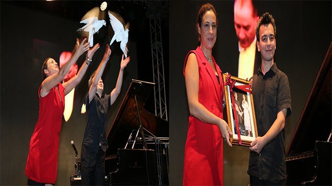 EFES SELÇUK’TA BARIŞ GÜVERCİNLERİ UÇTU