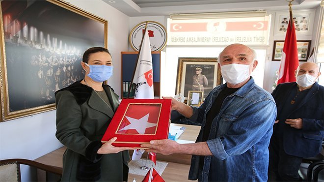EFES SELÇUK’TA ŞEHİTLER VE GAZİLER İÇİN ANLAMLI BAĞIŞ