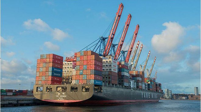 Ege Bölgesi 100 dolarlık ithalata karşılık 153 dolar ihracat yaptı