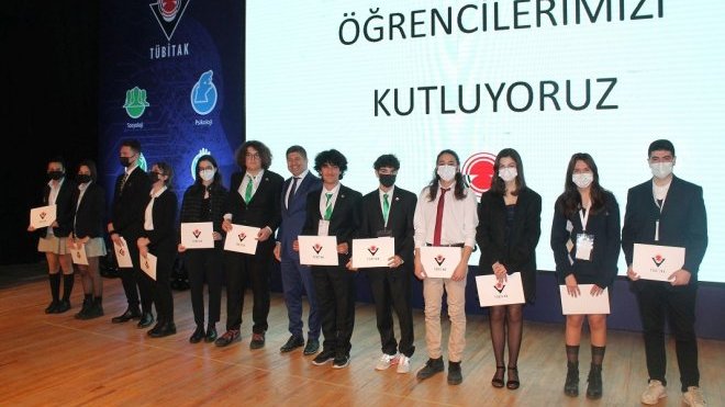 Ege'den TÜBİTAK finalinde yarışacak projelere ödül