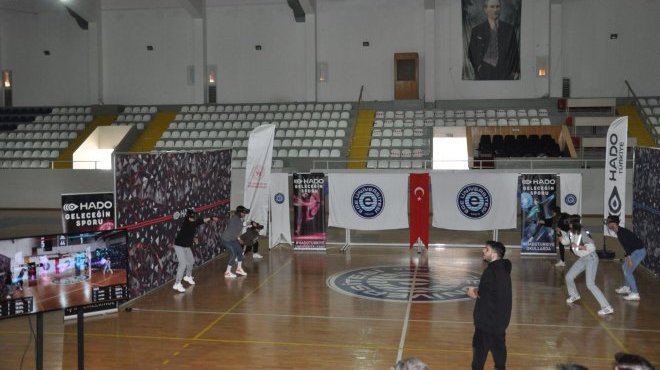 Egeli gençlere dünyanın yeni sporu HADO tanıtıldı