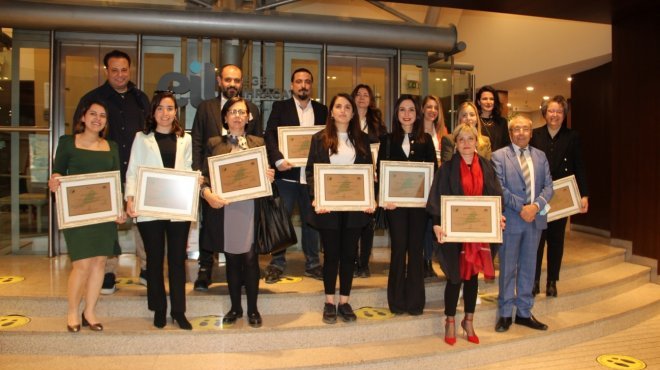 EİB Export-Up'dan mezun olan 18 girişimci sertifikalarını aldı