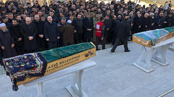 Elazığ'da enkaz altında kalan 6 kişi, toprağa verildi