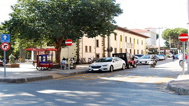 Enstitü Caddesi artık tek yön 