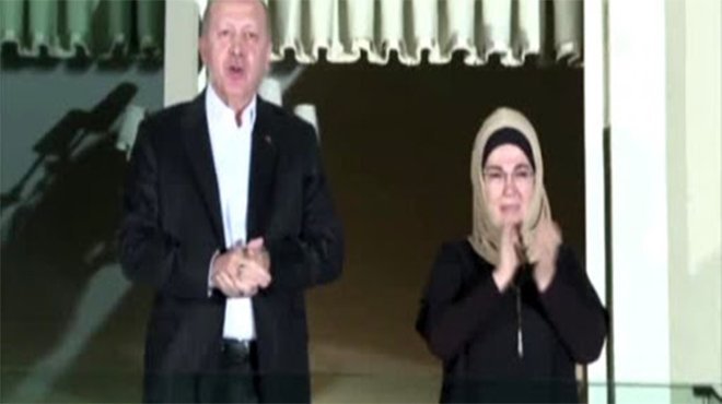 Erdoğan'dan sağlık çalışanlarına alkışlı destek