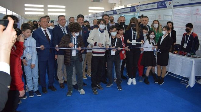 EÜ'de TÜBİTAK finalistliği sergisi açıldı