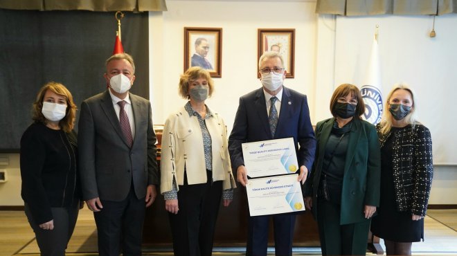  EÜ Sağlık Bilimleri Enstitüsüne 5 yıllık akreditasyon