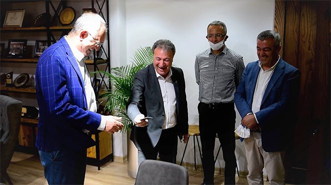 Evde tahsilat hizmeti, Vekil Sertel ile başladı