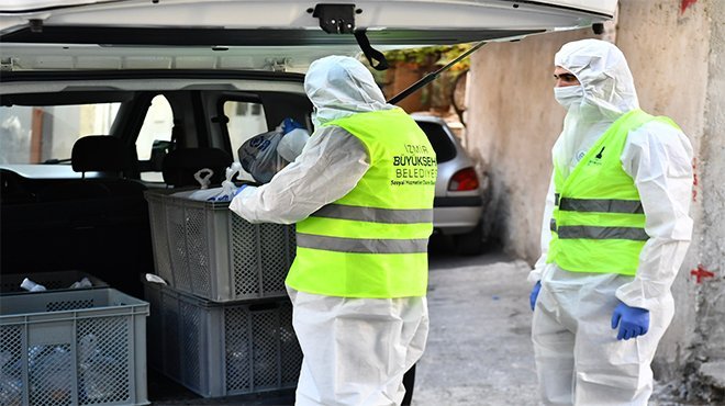 Evinde  Covid tedavisi görenlere Büyükşehir’den yemek