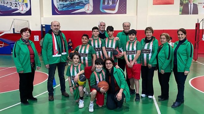 FİDEDER'li öğrencilerin forma sevinci