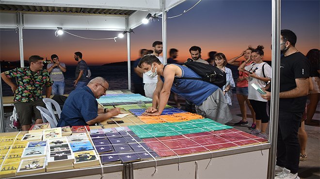FOÇA’DA KİTAP DOLU 30 GÜN
