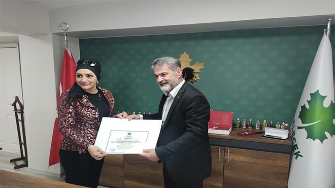 GELECEK PARTİSİ’NE SELANİKLİ  KADIN KOLLARI BAŞKANI   